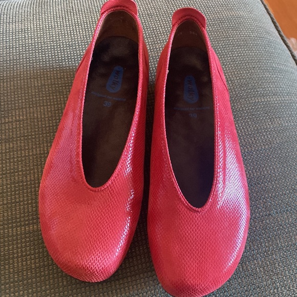 Wolky ballet reptile shimmer suede comfort red shoes 39/8 - Picture 8 of 8